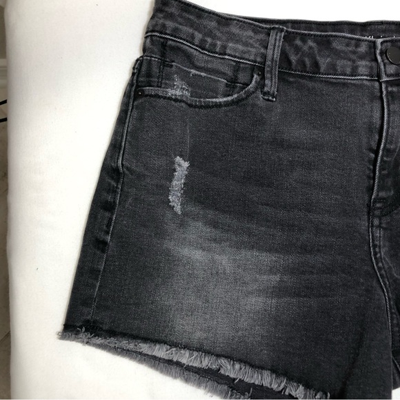 Calvin Klein Cotton Blend Distressed Fringe Mid Rise Gray Wash Jean Shorts W29 - Picture 3 of 13